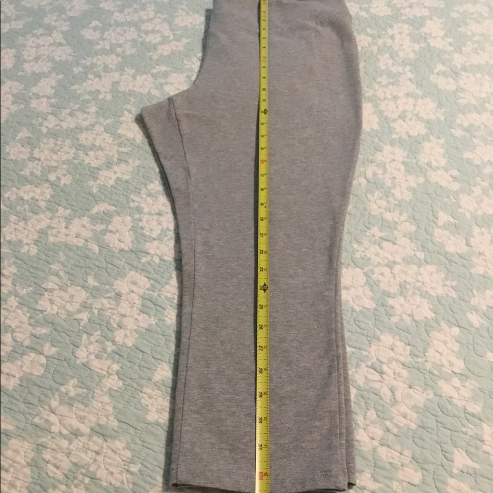 Capris - Picture 5 of 8